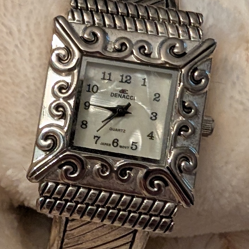 WORKING Denacci Silver Toned Women’s Cuff Watch Square Dial